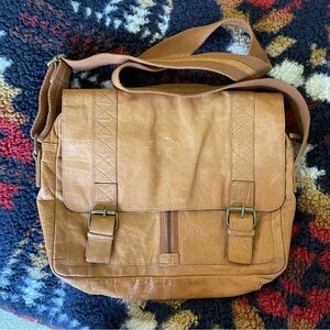 Wilson’s Leather Shoulder bag